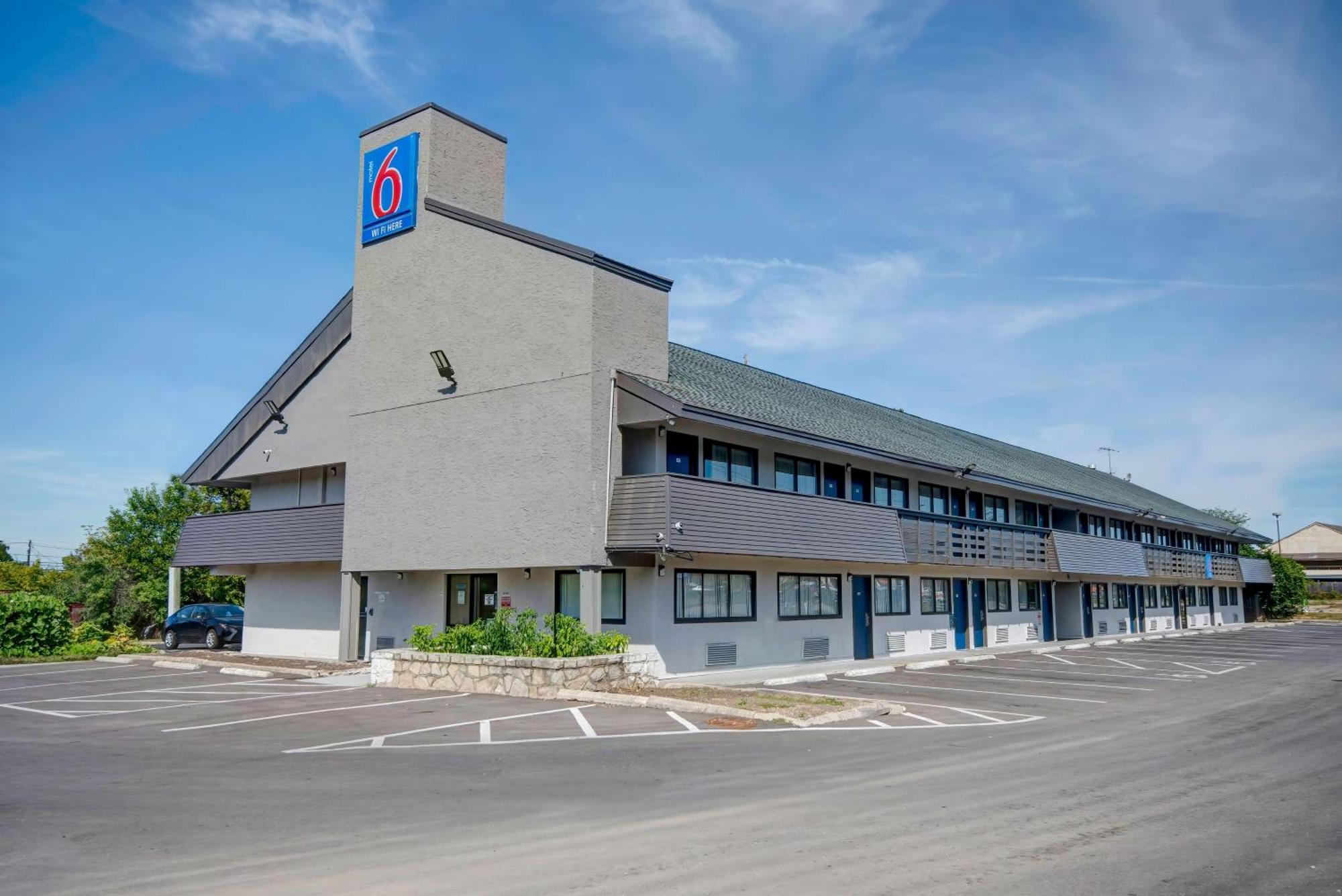 Motel 6 Columbus Oh - Osu North Kültér fotó