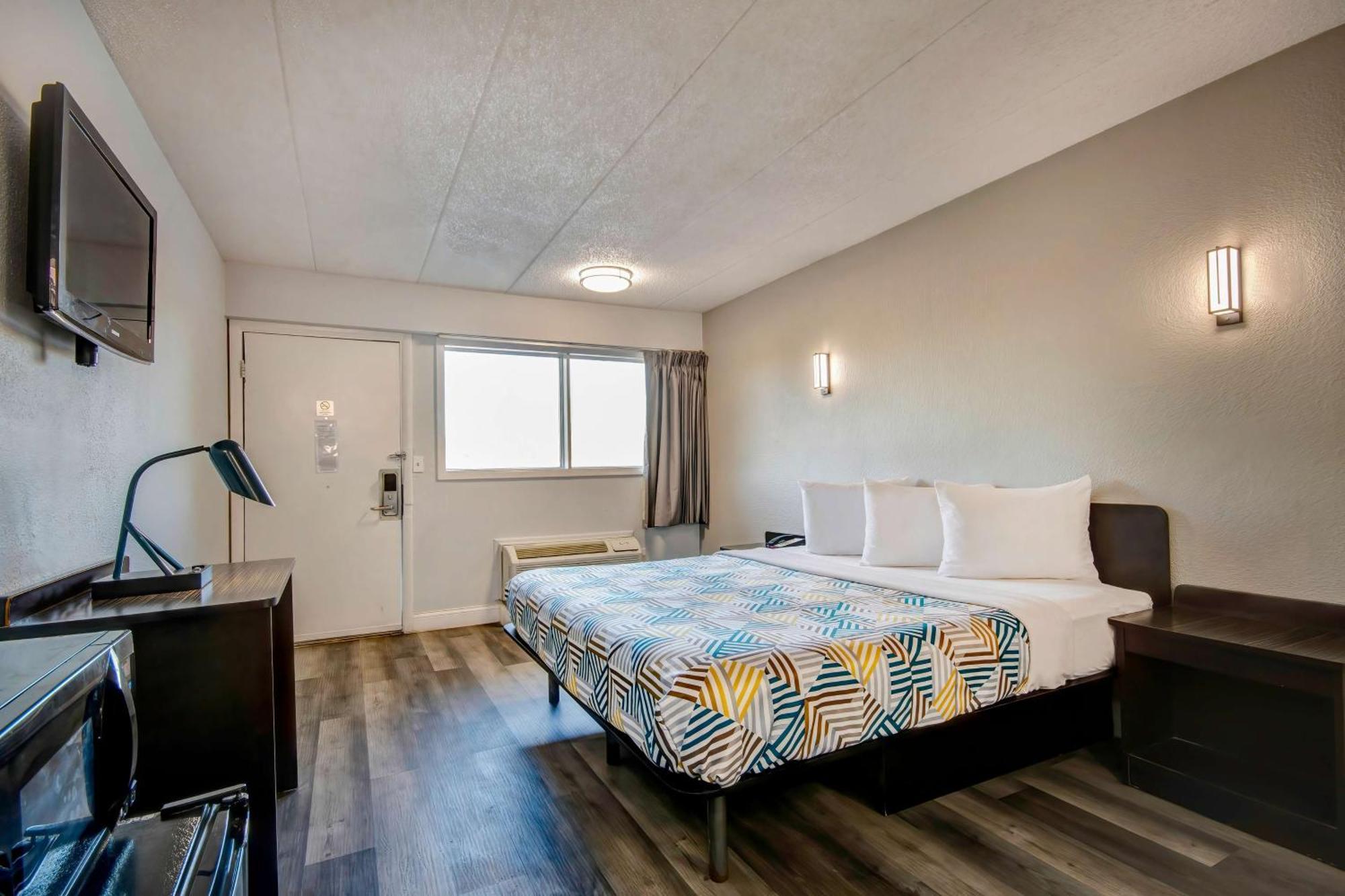 Motel 6 Columbus Oh - Osu North Kültér fotó